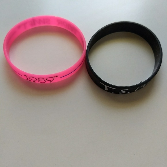 Taylor Swift Accessories - Taylor Swift 1989 Rubber Bracelets